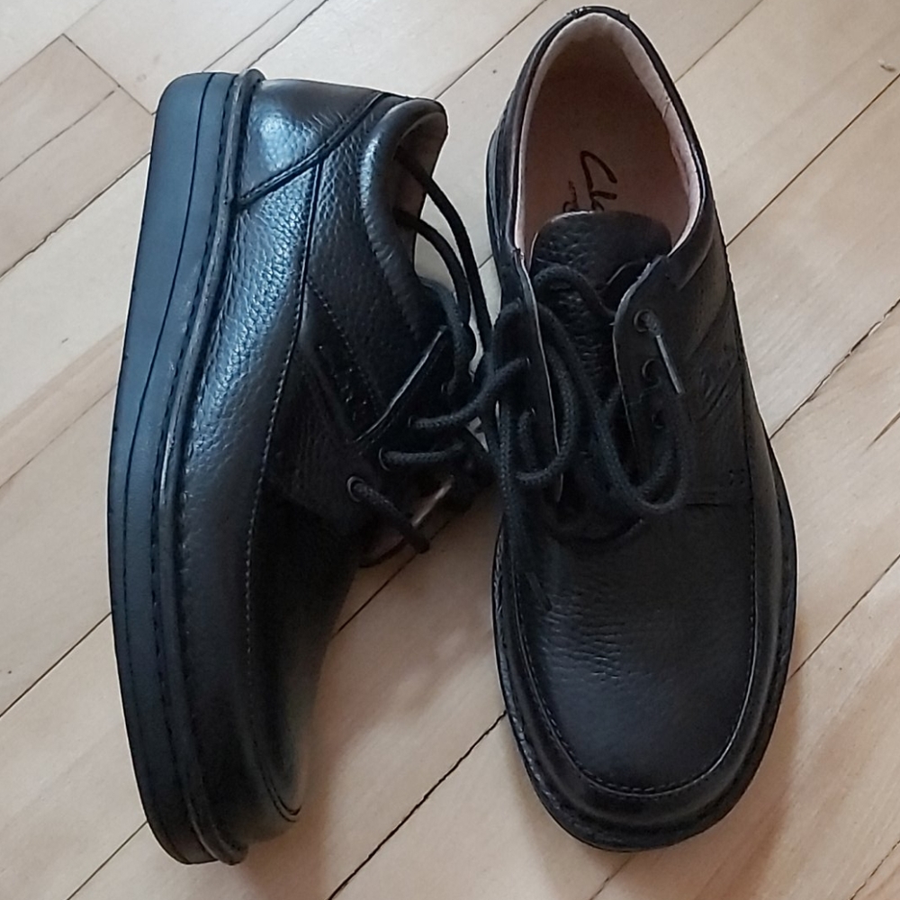 Clarks black men shoew